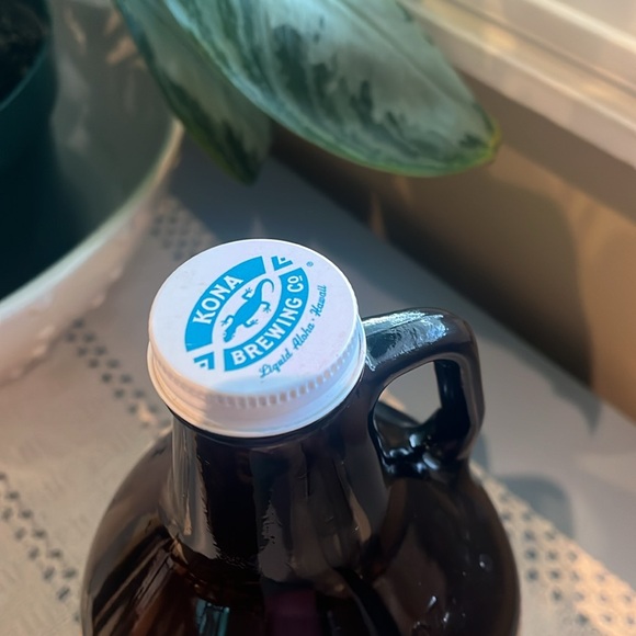Kona Brewery Growler Jug - 64 Ounces ‼️PRICE DROP‼️ - Picture 4 of 5